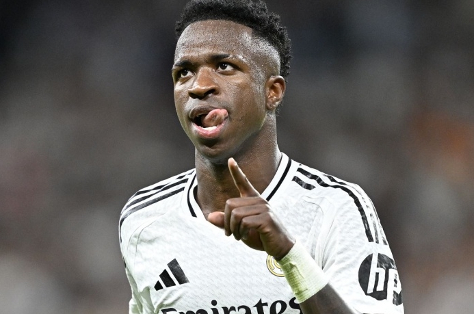 غاب فينيسيوس عن تدريب ريال مدريد بسبب عدم الراحة في العضلات
