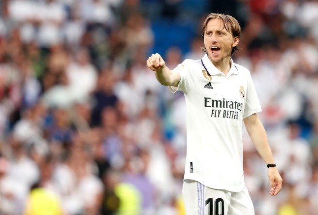 مودريتش على وشك تمديد عقده مع ريال مدريد لمدة عام آخر-سكيرا