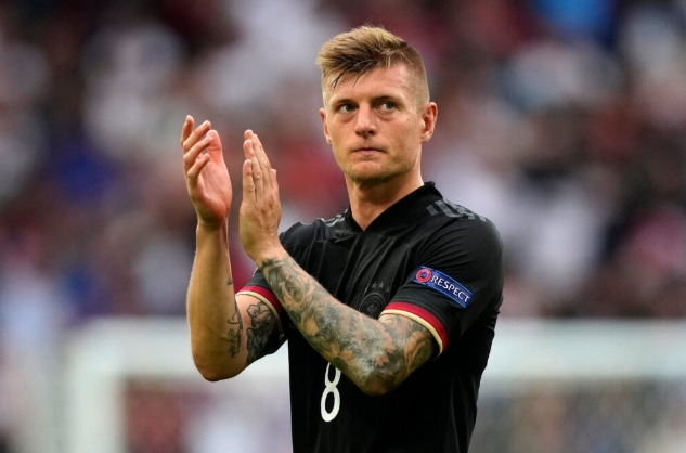 كروس: لاعب خط الوسط هو مركز رئيسي في كرة القدم. انظر إلى ما حدث للمدينة بدون رودري